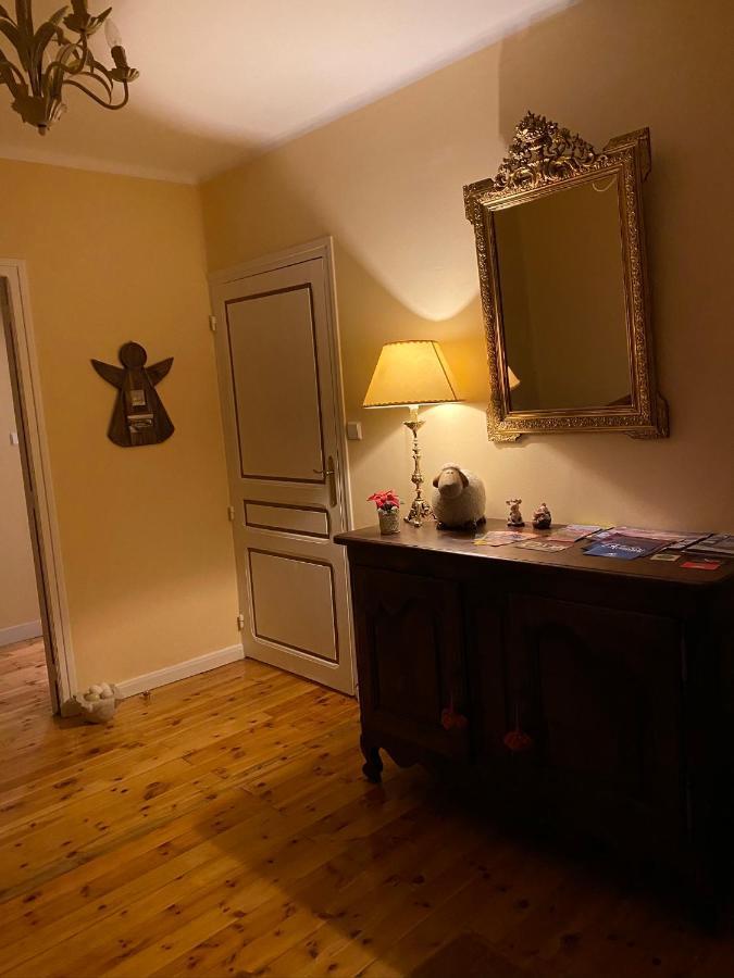 Chez Hélène, appartement charmant pour 4 personnes chiens bienvenus-perros bienvenidos Bourg-Madame Extérieur photo